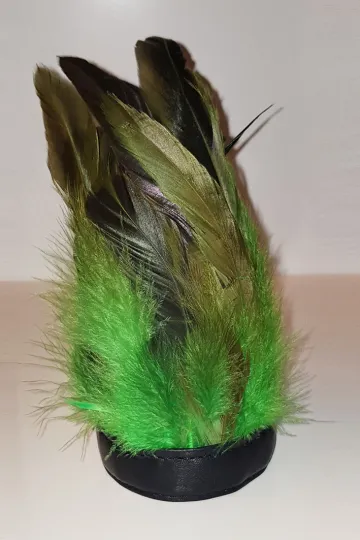Feder Armstulpen 01 schwarz/grün